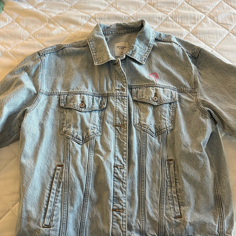 Abercrombie & Fitch Women’s Oversized Jean Jacket